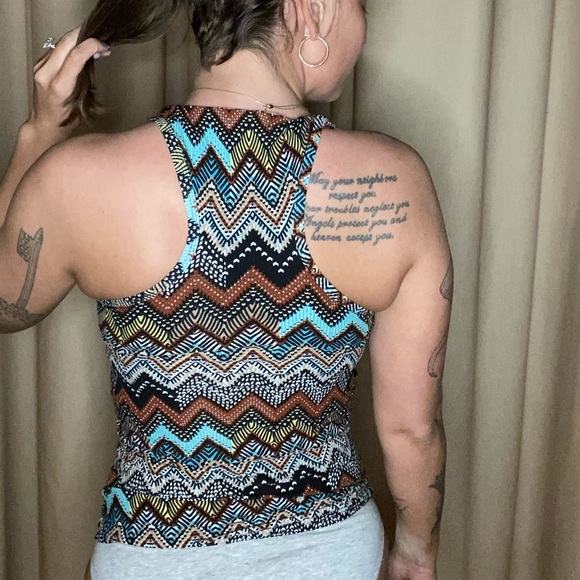 AZTEC DESIGNED TANK TOP - Picture 3 of 3